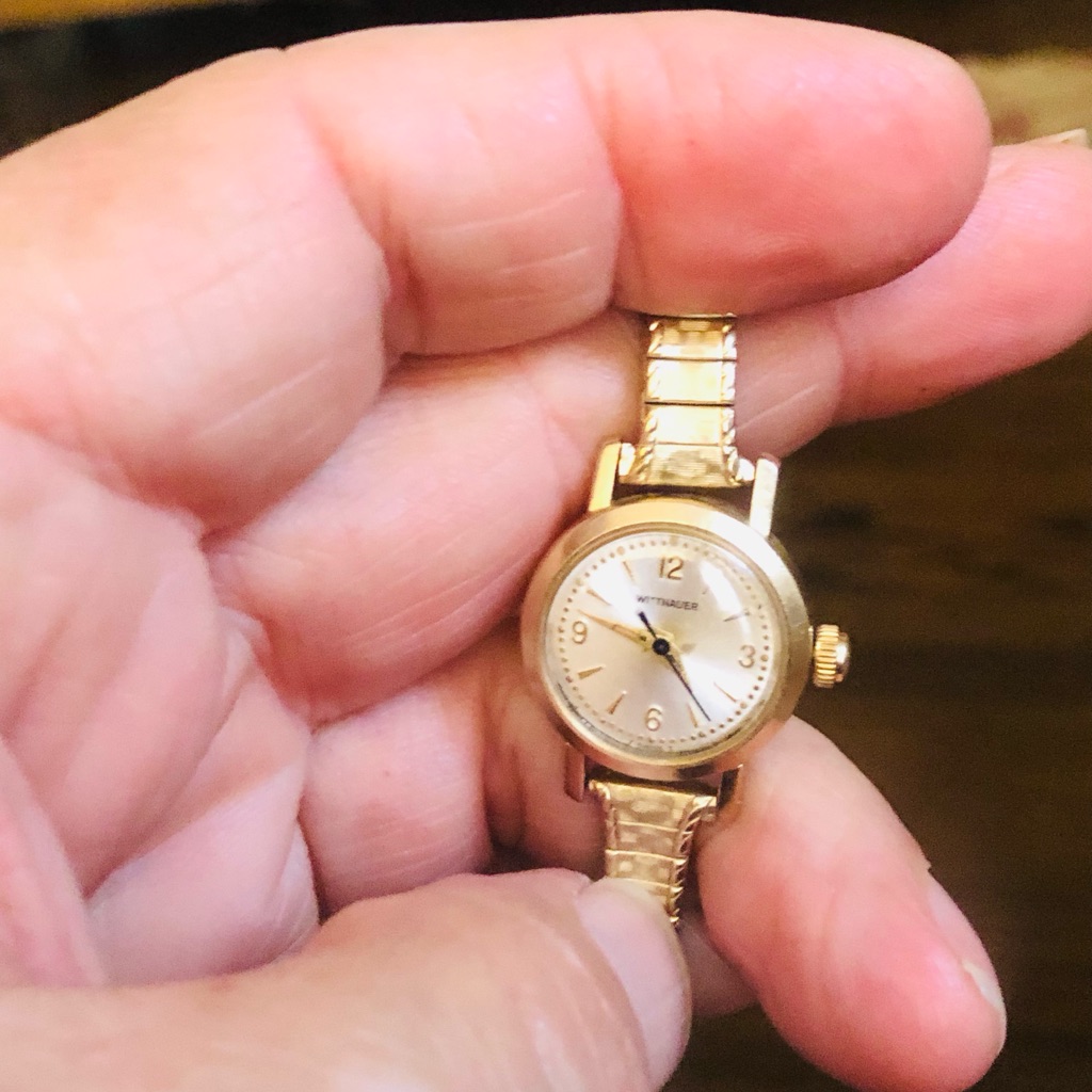 GoldTone Watch With Crocodile Strap GoldTone Watch With Crocodile Strap